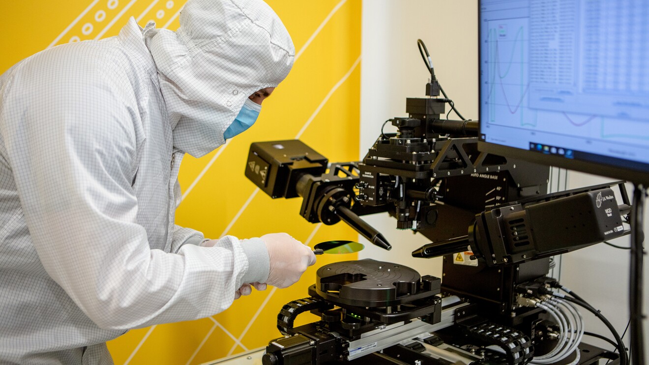 Photo of an AWS engineer at the new Amazon Web Services Center for Quantum Computing at Caltech